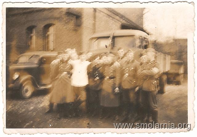 10 - Polen Bat Stab A.jpg